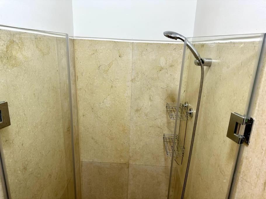 2 Bedroom Condo, With Pool, And Beach & Lagoon Access Hurghada Eksteriør billede